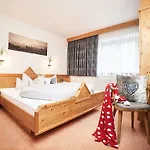 Kirchplatzl Apartamento Leutasch
