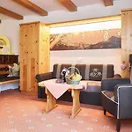 Kirchplatzl Apartamento Leutasch