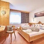 Kirchplatzl Apartamento *