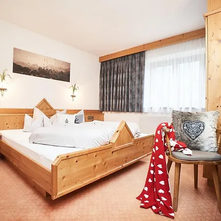 Kirchplatzl Lägenhet Leutasch