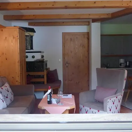 Kirchplatzl Apartment *